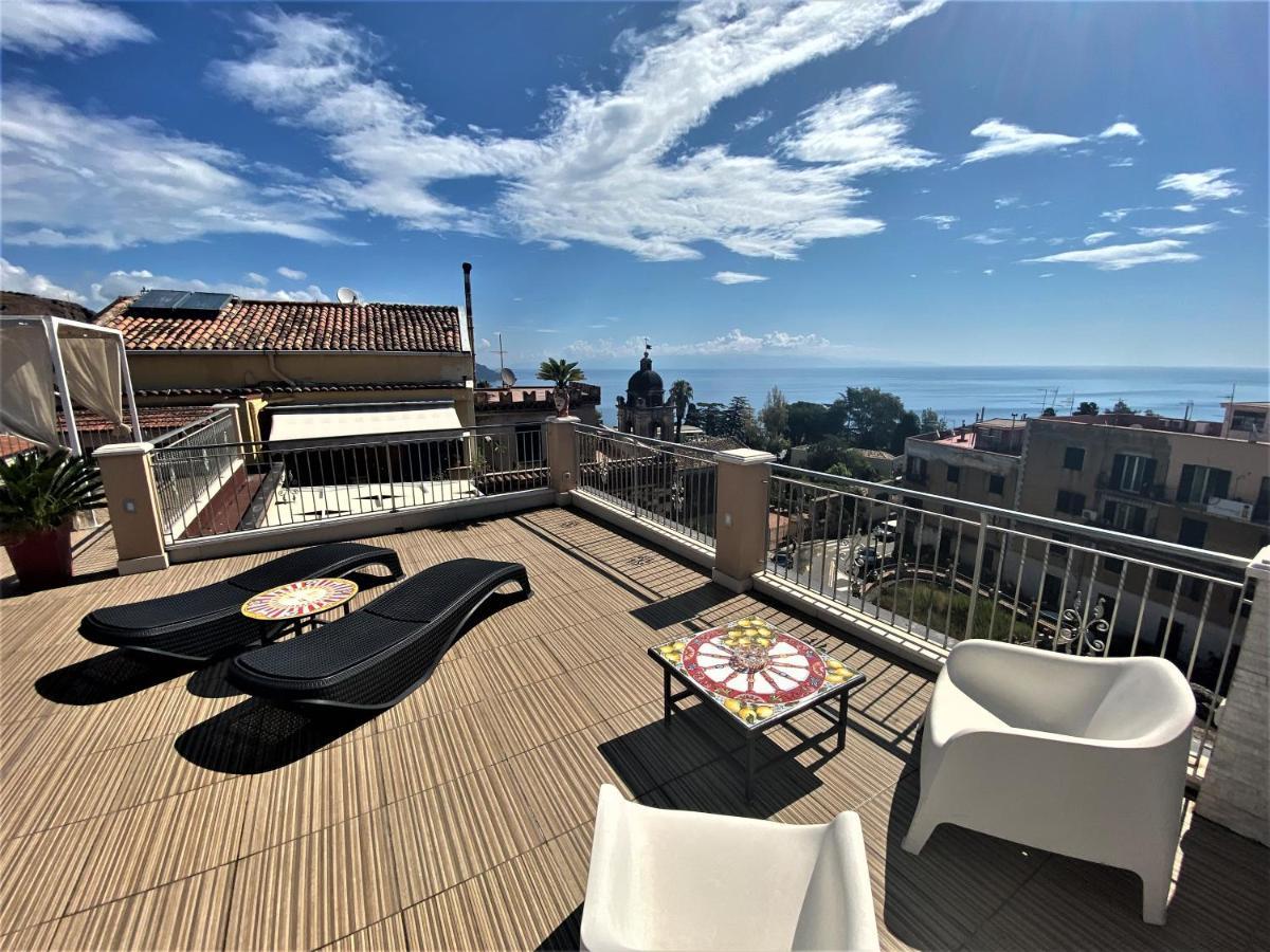 I Due Grifoni Studio Flat Taormina Exterior photo