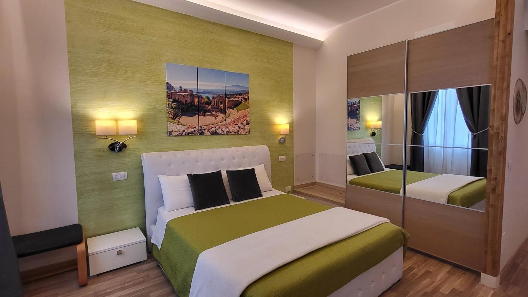 I Due Grifoni Studio Flat Taormina Exterior photo