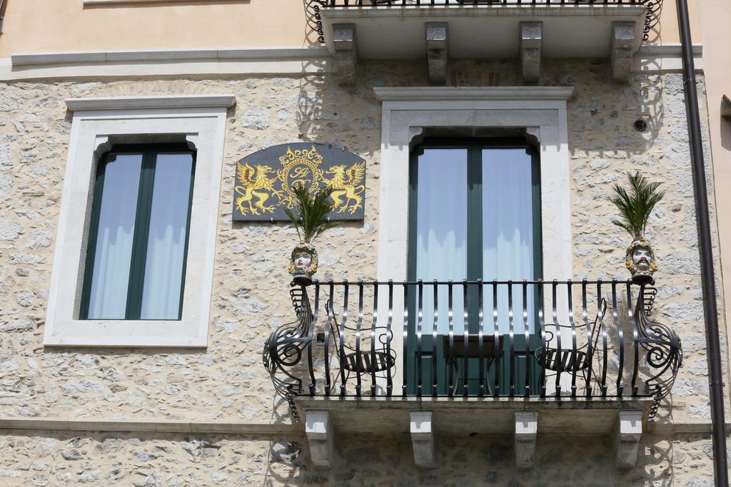 I Due Grifoni Studio Flat Taormina Exterior photo
